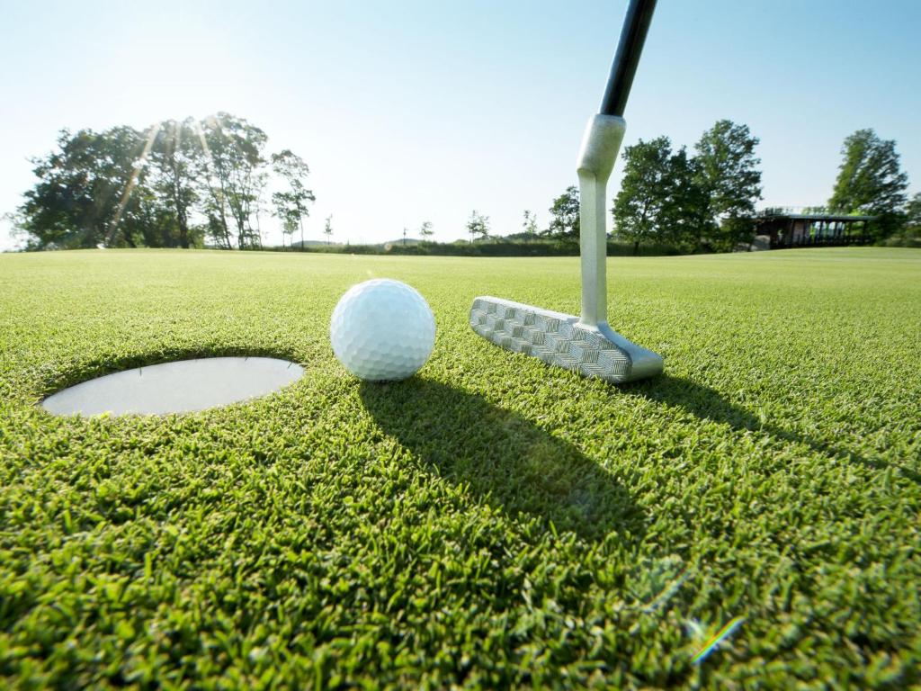 Fasilitas golf di hotel