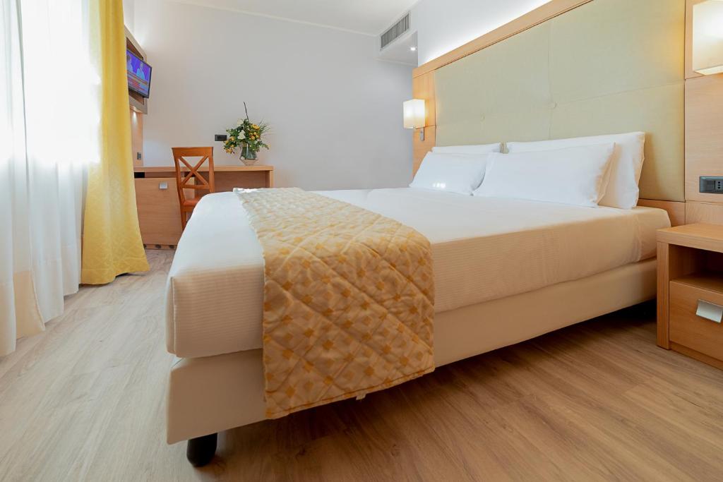 Postel nebo postele na pokoji v ubytování Hotel GARDENIA & Villa CHARME Adults Friendly 4Star service