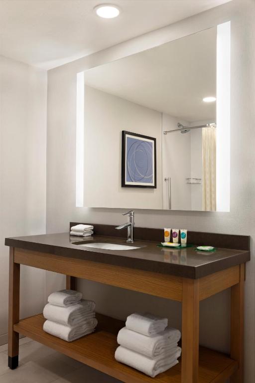 Hyatt Place Tucson Central - Habitación King - Piso Alto