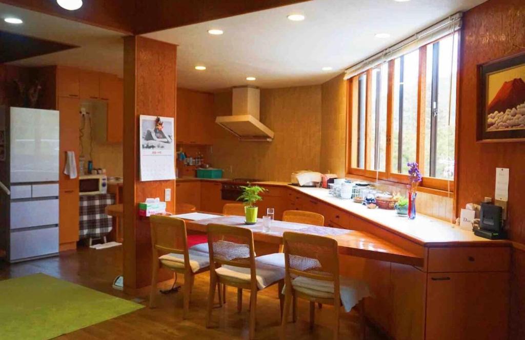 Kuchyňa alebo kuchynka v ubytovaní 山荘民宿