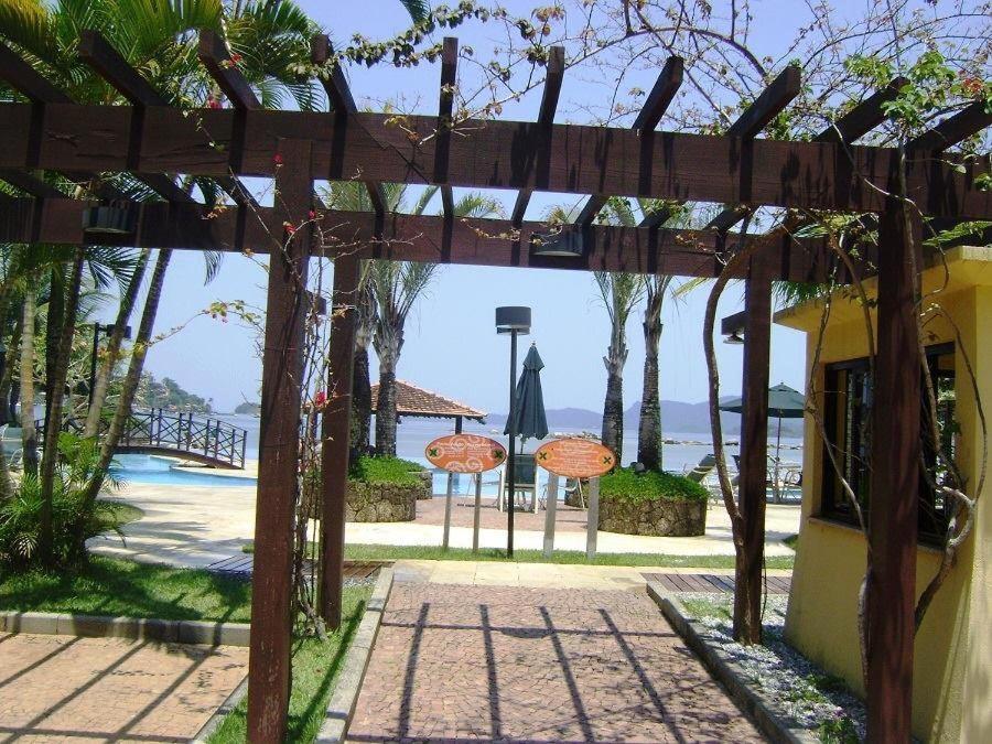  Angra dos Reis - Apartamentos com Vista para o mar OU para piscina Condomínio Porto Bali