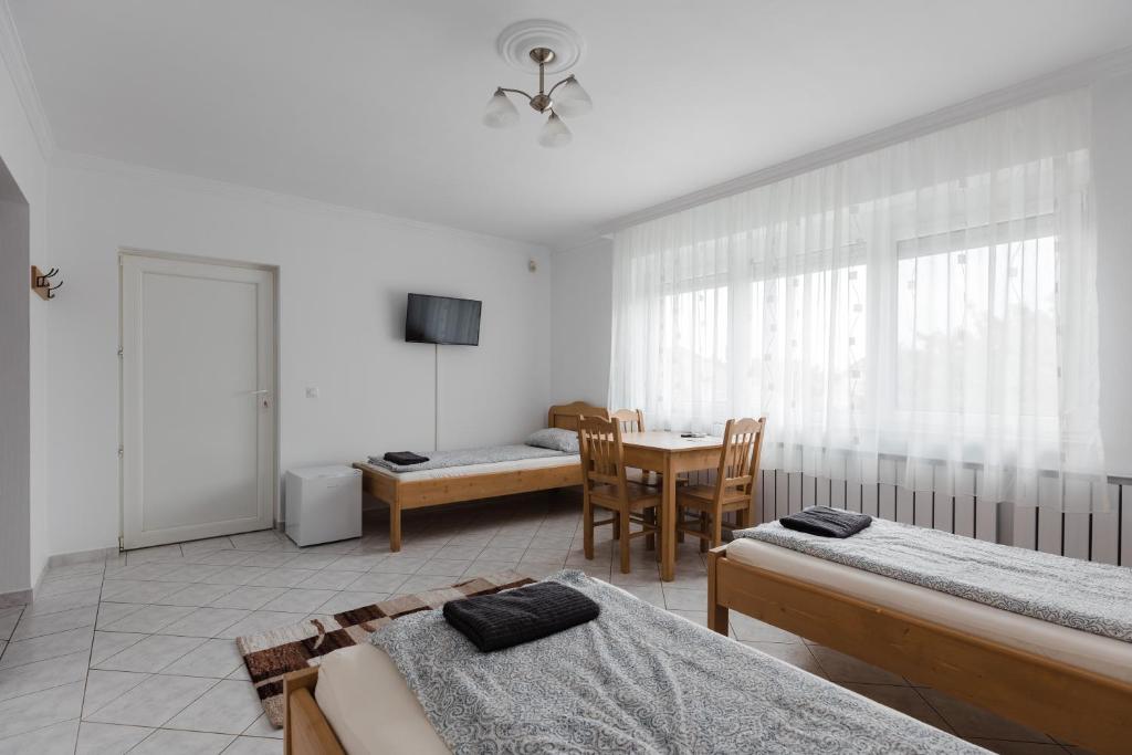 Airport Jazmin Guesthouse - Twee Slaapkamers Appartement