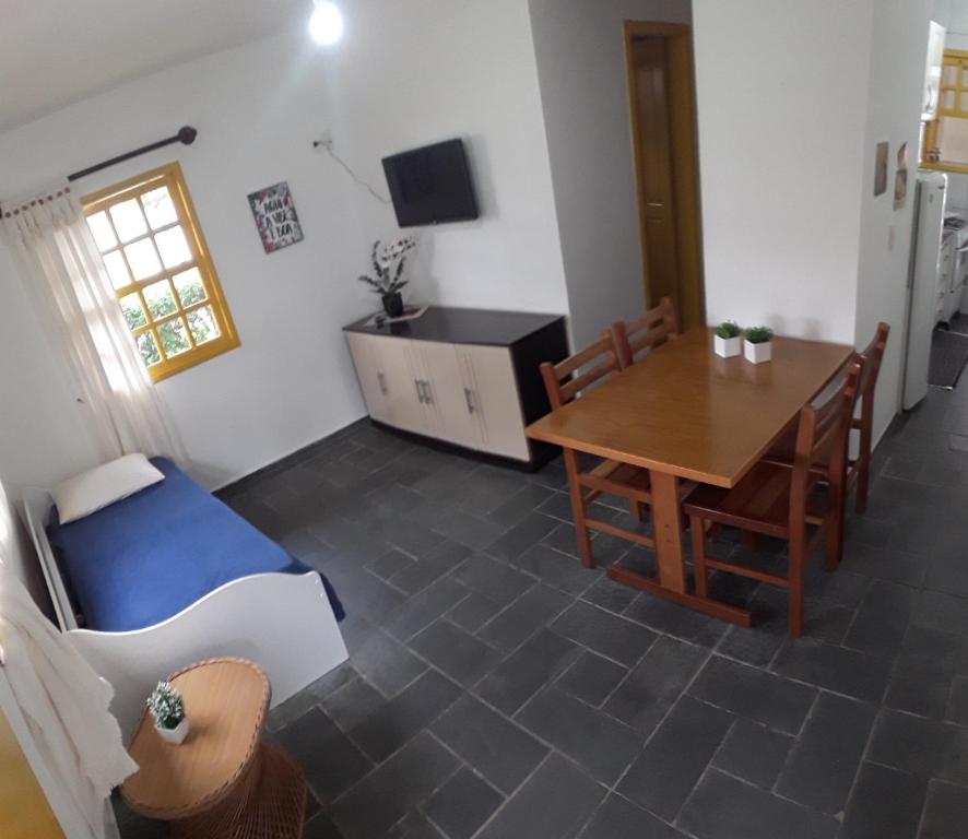  Residencial Colonial Amarelo a 150m da Praia de Mariscal