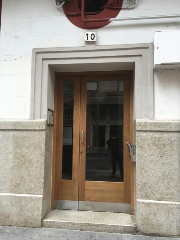 Exteriér alebo vchod do ubytovania Centrico Apartament al lado de la estacion d tren Vivienda de uso Turistico
