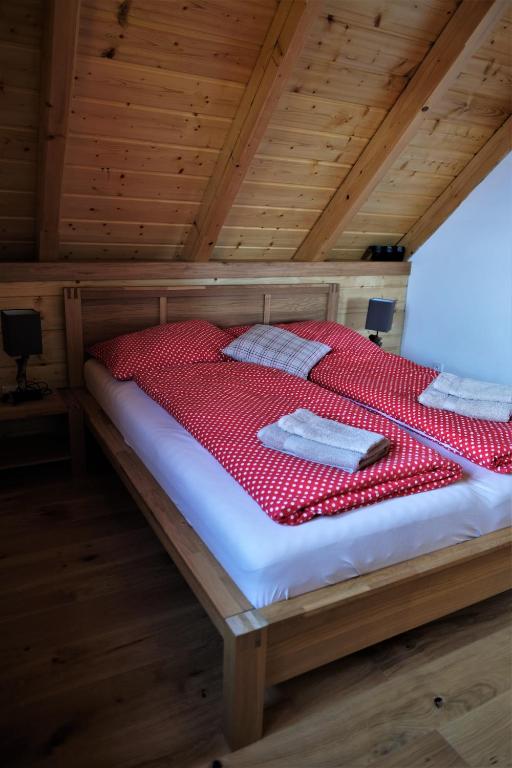 Postel nebo postele na pokoji v ubytování u mistra vichra