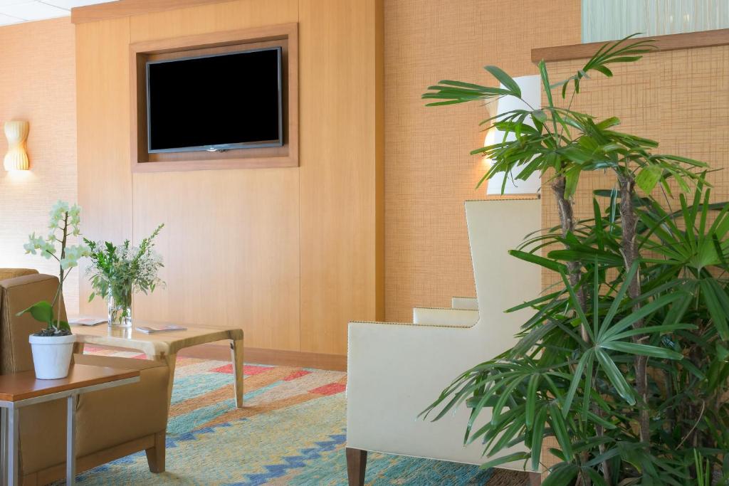 Gateway Hotel Santa Monica photo