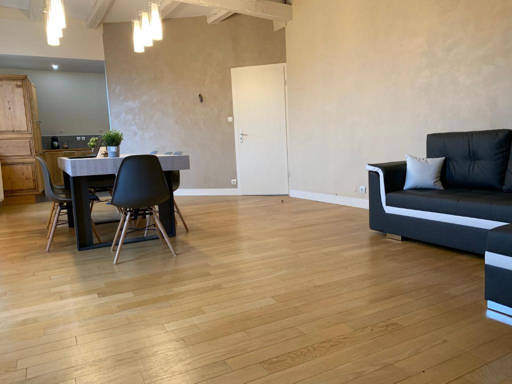 Historical town center spacious flat – photo 25