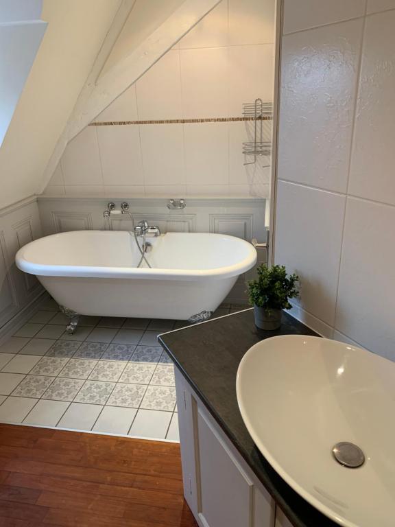 Historical town center spacious flat – photo 22