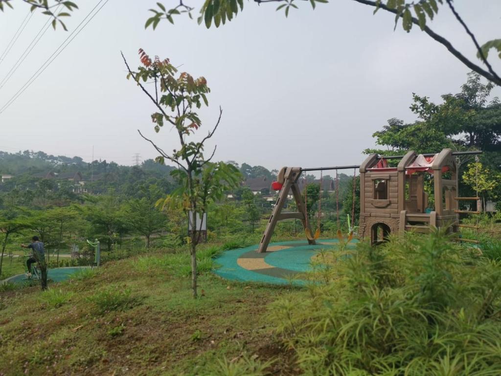 Herní místnost nebo prostor pro děti v ubytování Vimala Hills Resort Cozy Villa Puncak Gadog Bogor
