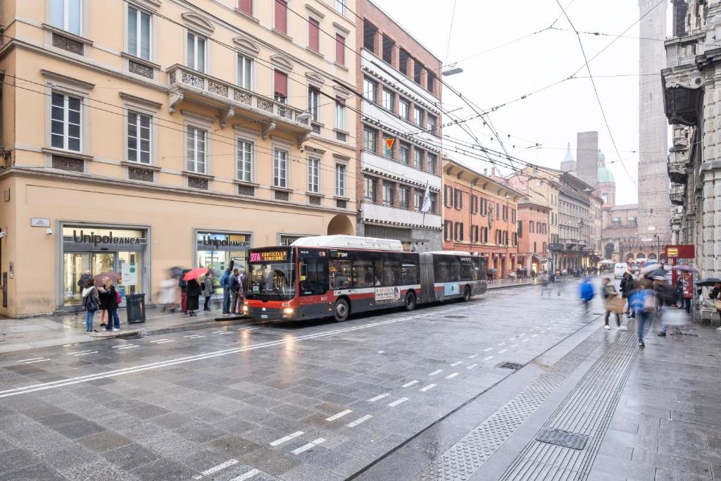 Goście zatrzymujący się w obiekcie Piazza Maggiore White Apartment