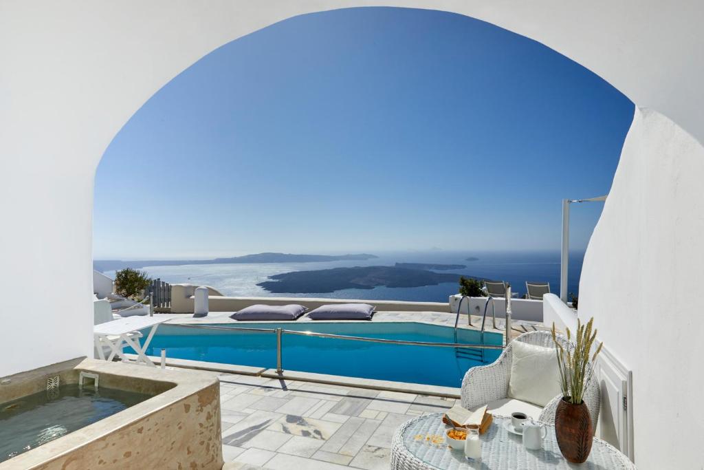 The swimming pool at or close to Iliovasilema Suites