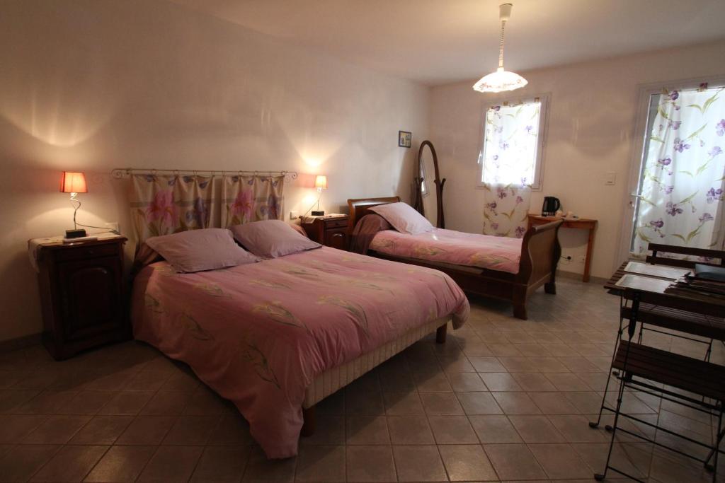 CLOS DE LA FONT - Triple Room With Terrace