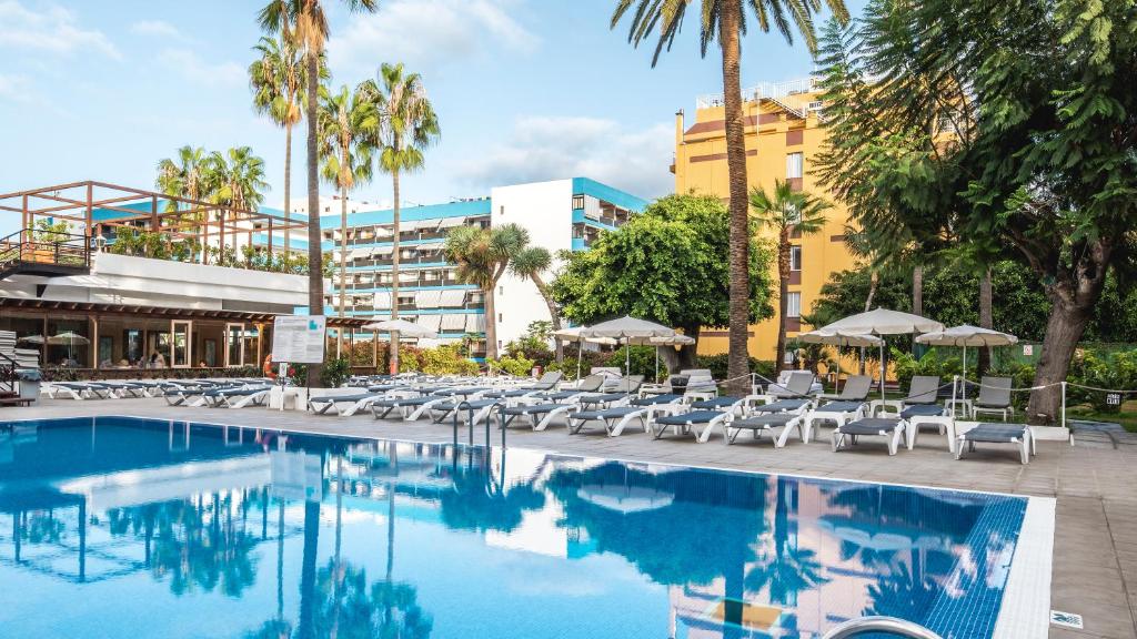 Bazén v ubytování Be Live Adults Only Tenerife nebo v jeho okolí