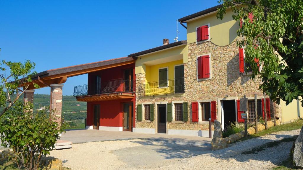 The building in which a vidéki vendégházakat is located