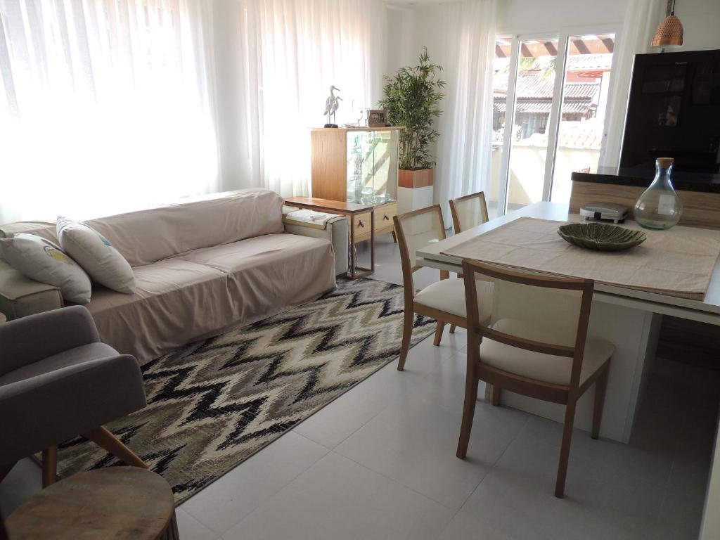  Casa com 3 quartos em condomínio 290m da praia de Geribá