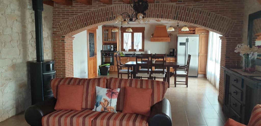 Kuchyň nebo kuchyňský kout v ubytování CASA RURAL EL PILON