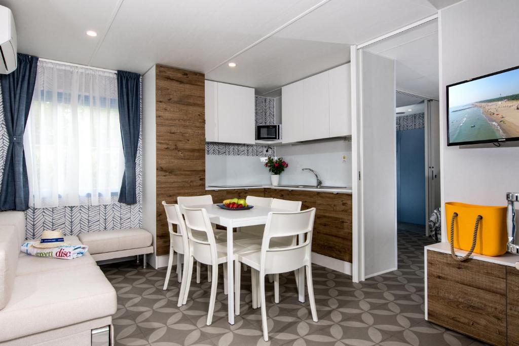Kuchyň nebo kuchyňský kout v ubytování Camping Union Lido
