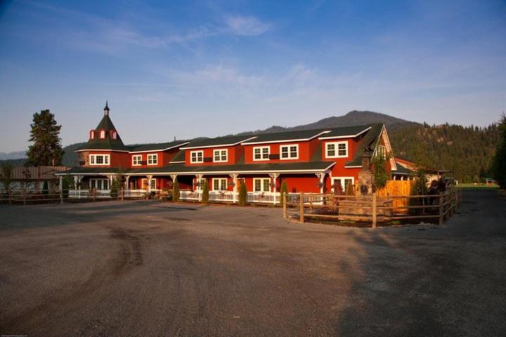 Nespecifikovaný výhled na hory nebo výhled na hory při pohledu z hotelu
