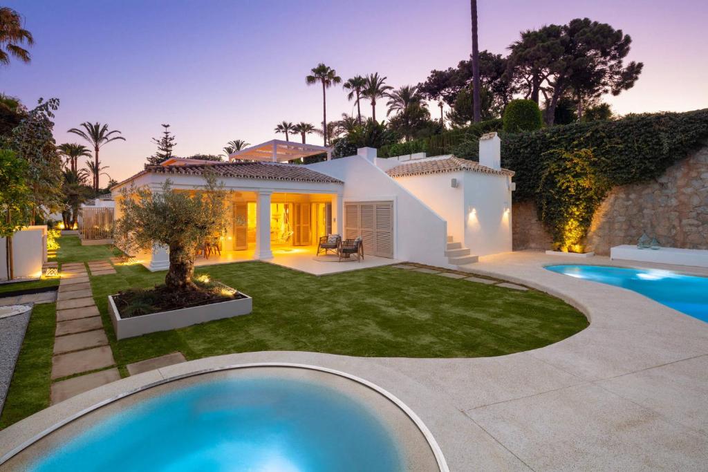 LUXURY BOUTIQUE BEACH VILLA GOLDEN MILE MARBELLA DIRECT ...