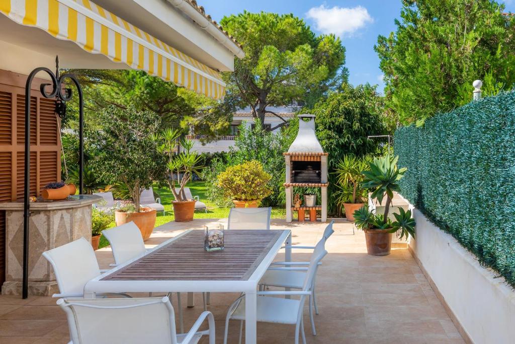 A garden outside Margarita