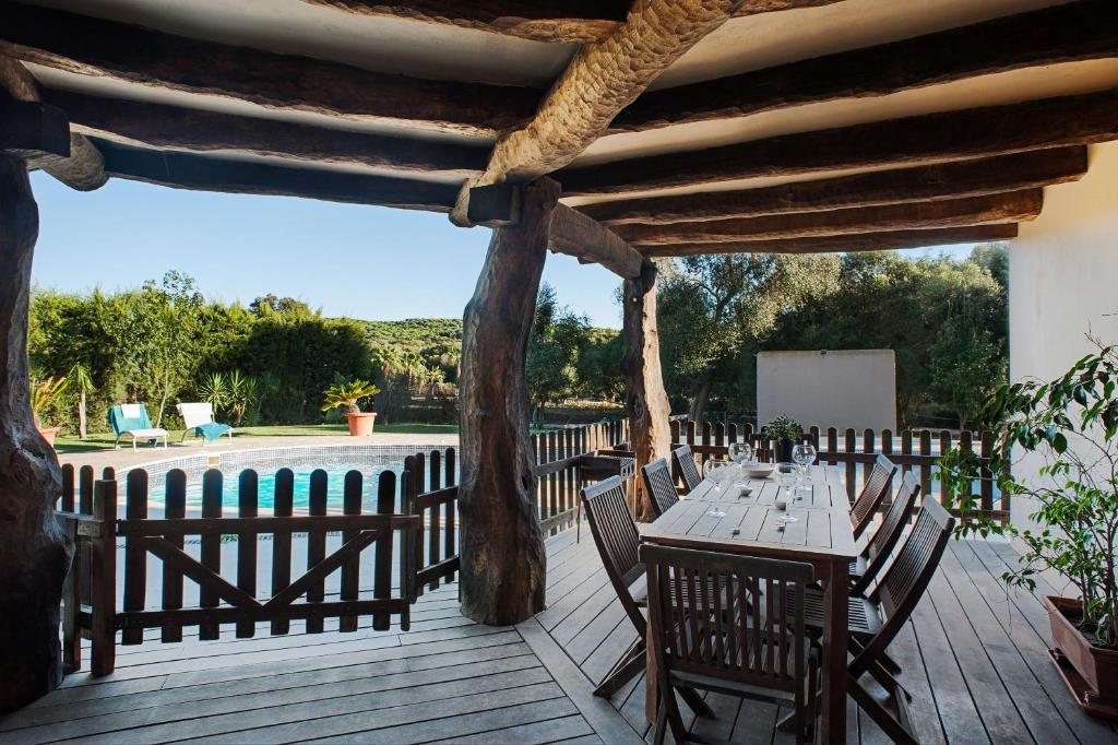 Bazén v ubytování Finca Casa Rural Lumalú nebo v jeho okolí