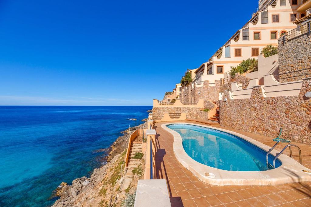 The swimming pool at or close to Apartamento Mirador