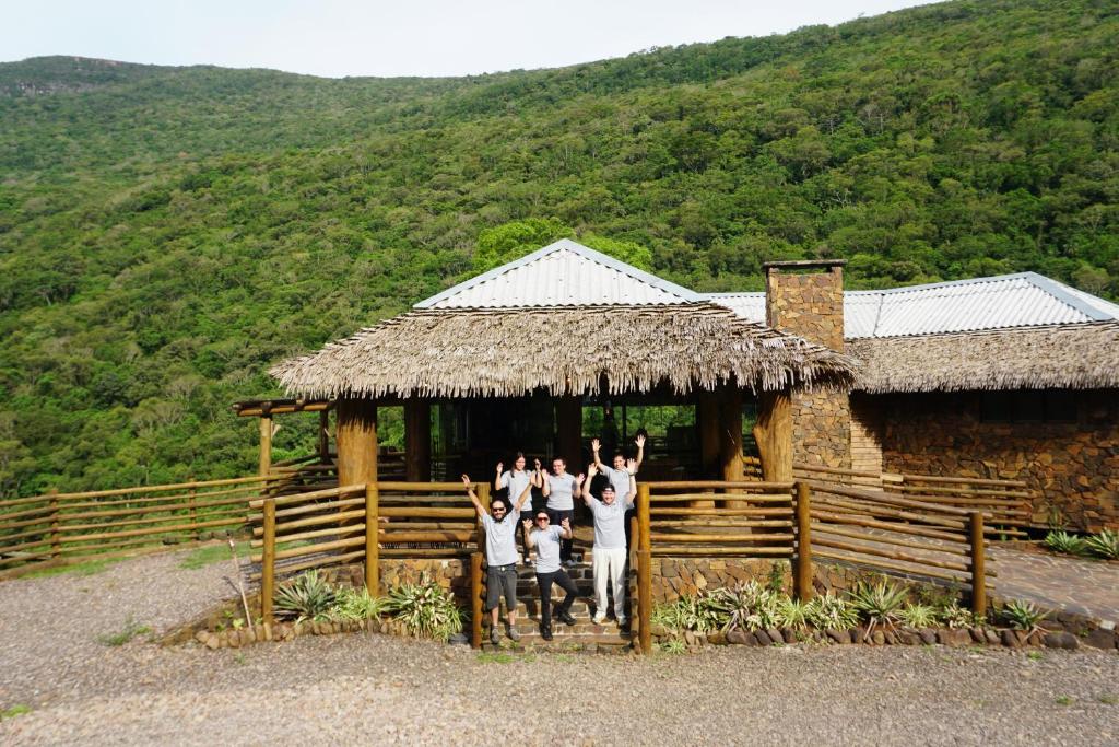  Cachoeira dos Borges Cabanas e Parque