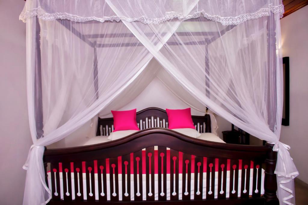 Star Light Cabanas & Restaurant - 11