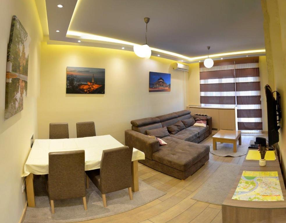 Χώρος καθιστικού στο 1A Moment Apartment