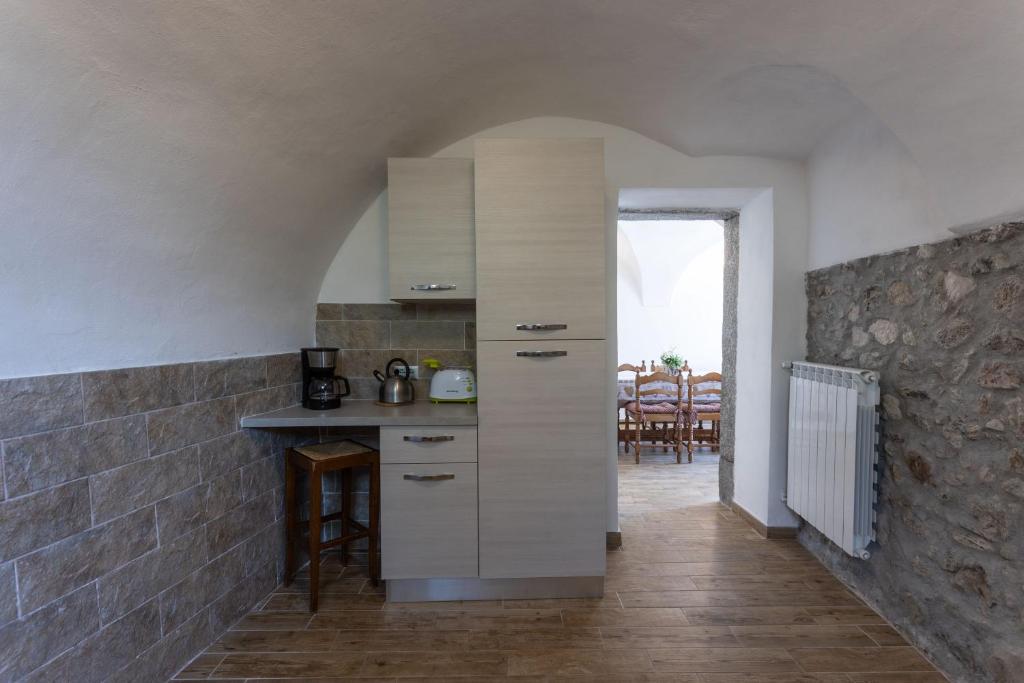 A kitchen or kitchenette at Lancillotto