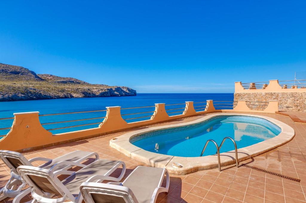 The swimming pool at or close to Apartamento Mirador