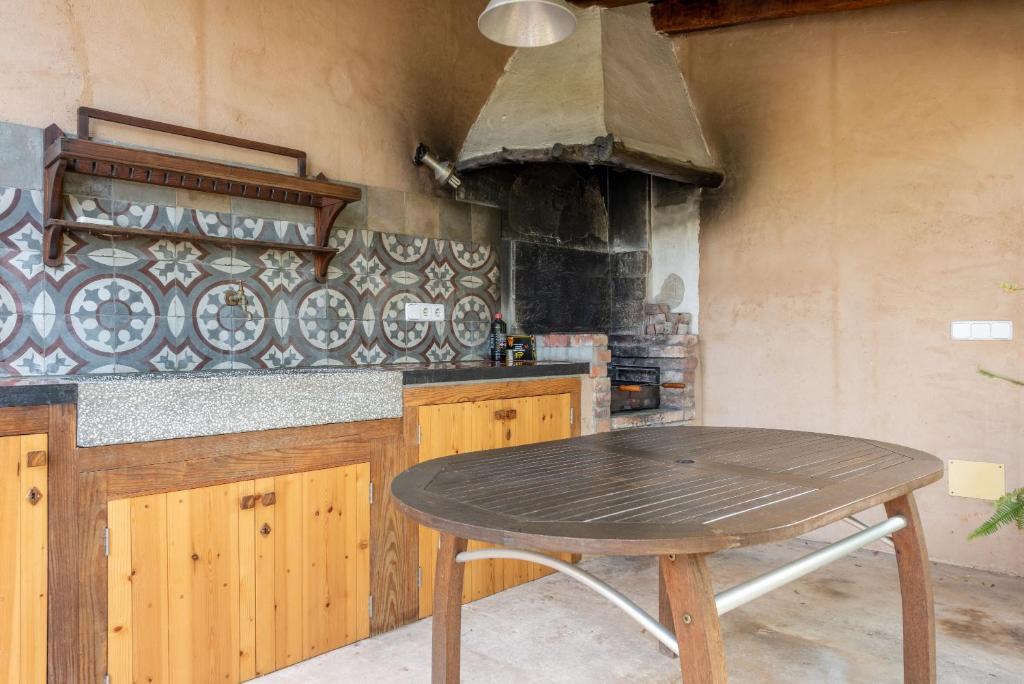 Kuchyň nebo kuchyňský kout v ubytování Finca Ca'n Vaqueta