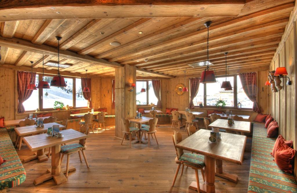 Restaurace v ubytování Hotel Alpenrose aktiv & sport