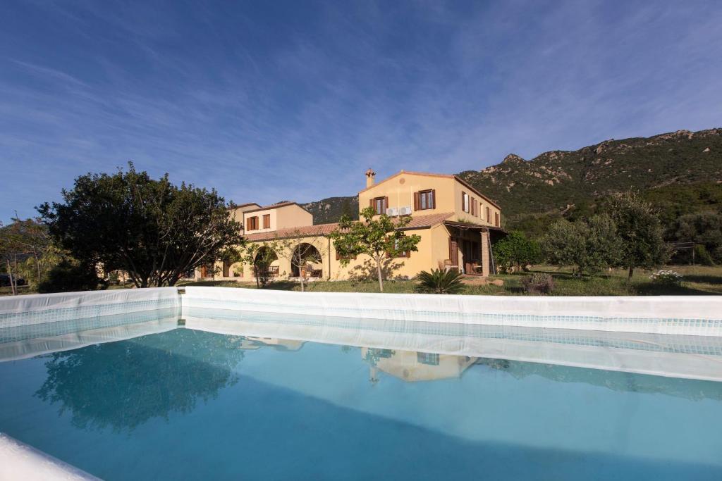 Casa Janas a Castiadas - Affascinante villa con piscina