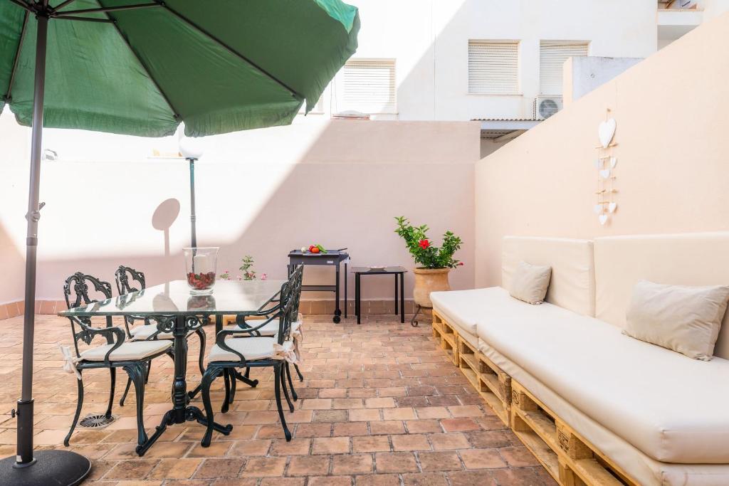 A seating area at Marbi