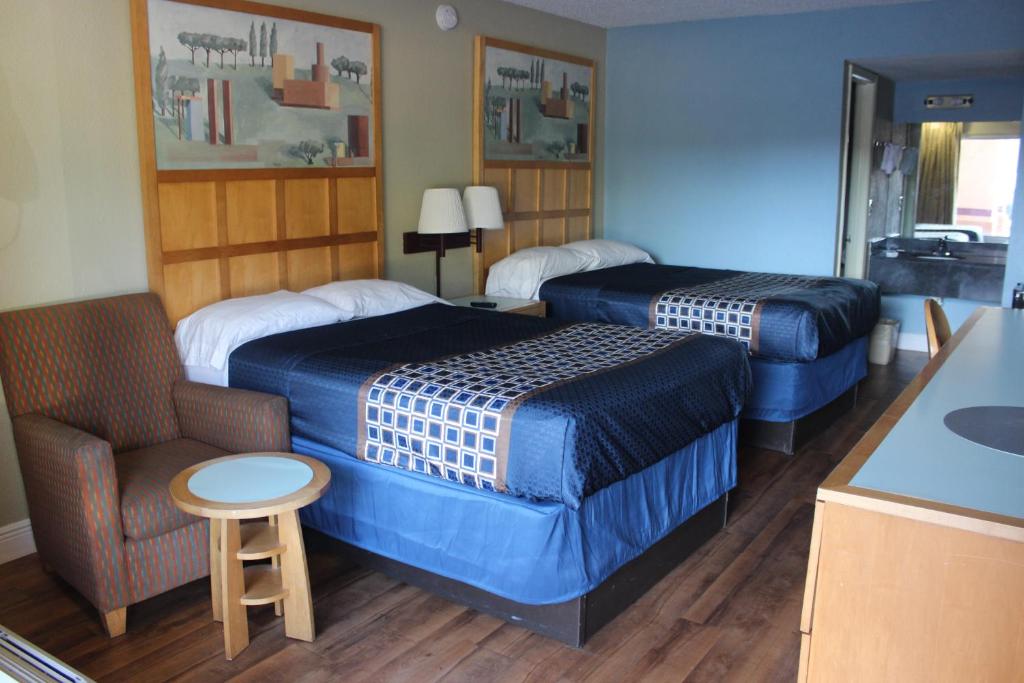 Tampa Inn Near Busch Gardens - 