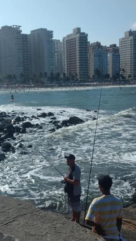  Ap 3 qtos 2vg garagem Twice Guaruja
