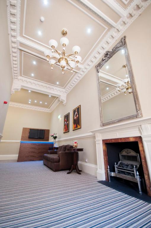 Palmerston Suites in Edinburgh, Midlothian, Scotland