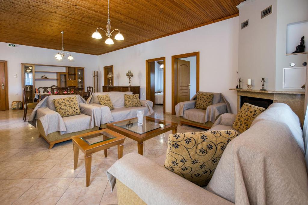 Posezení v ubytování Filippos Hotel