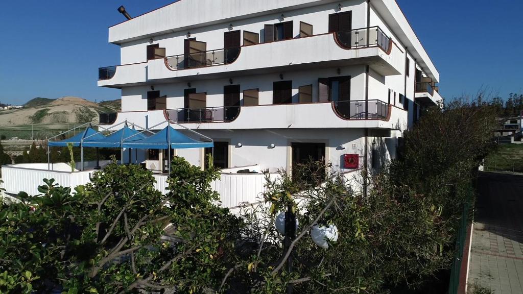 Budova, kde se hotel nachází
