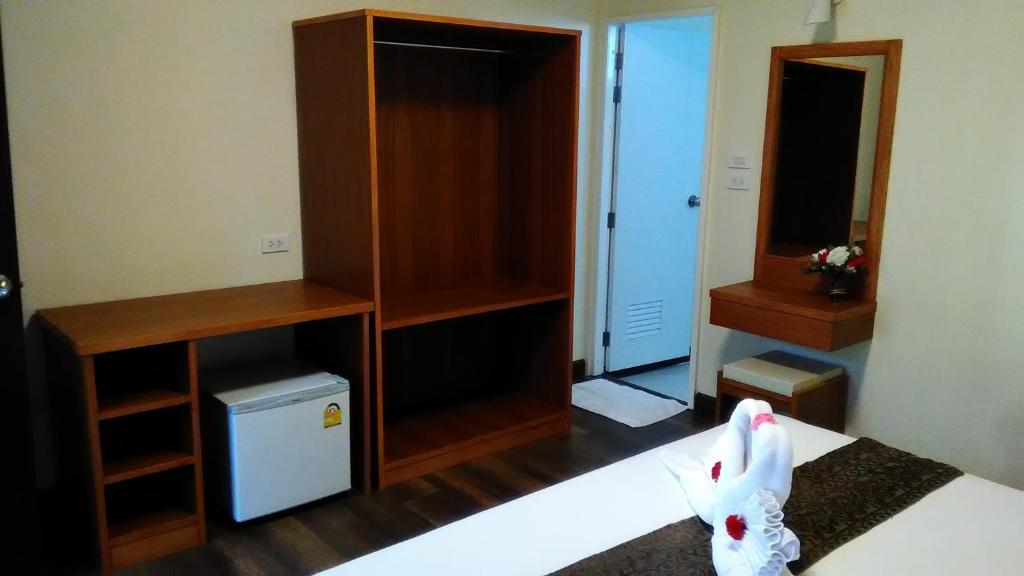 Lanta New Coconut Bungalow - 8