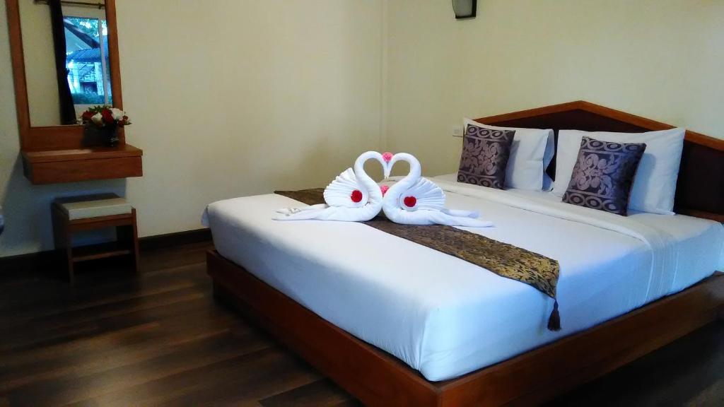 Lanta New Coconut Bungalow - 10