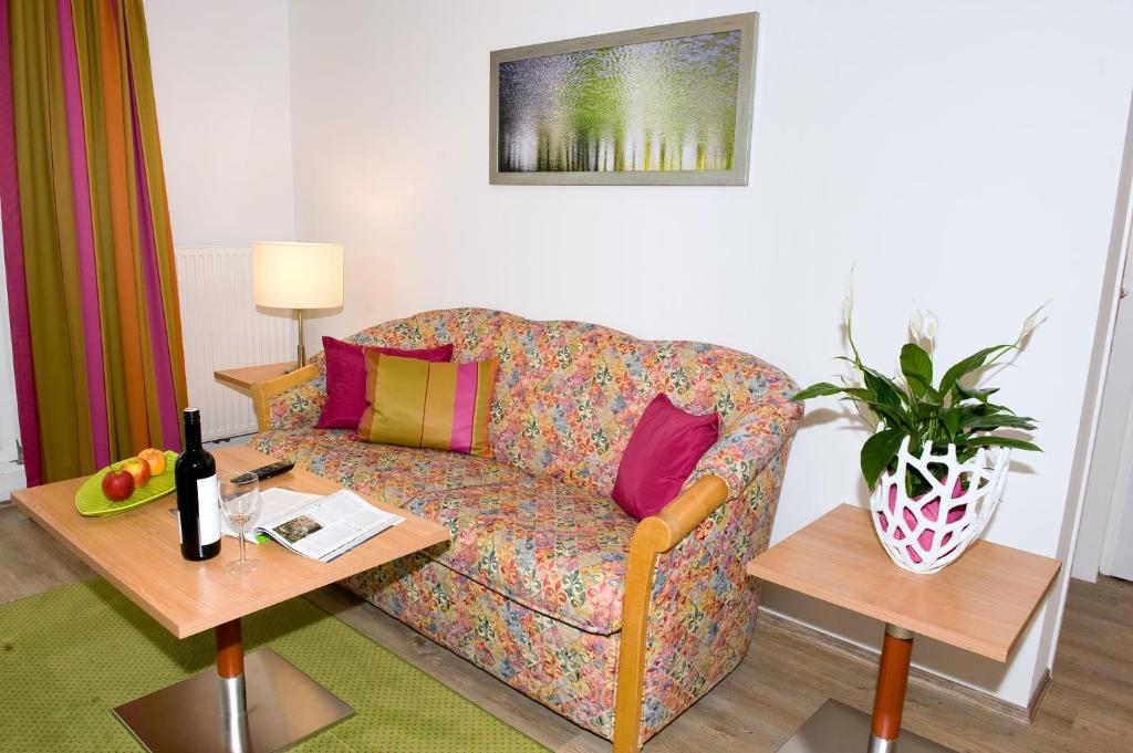 A seating area at Ferienwohnungen - Boarding Wohnungen Sonnenhof
