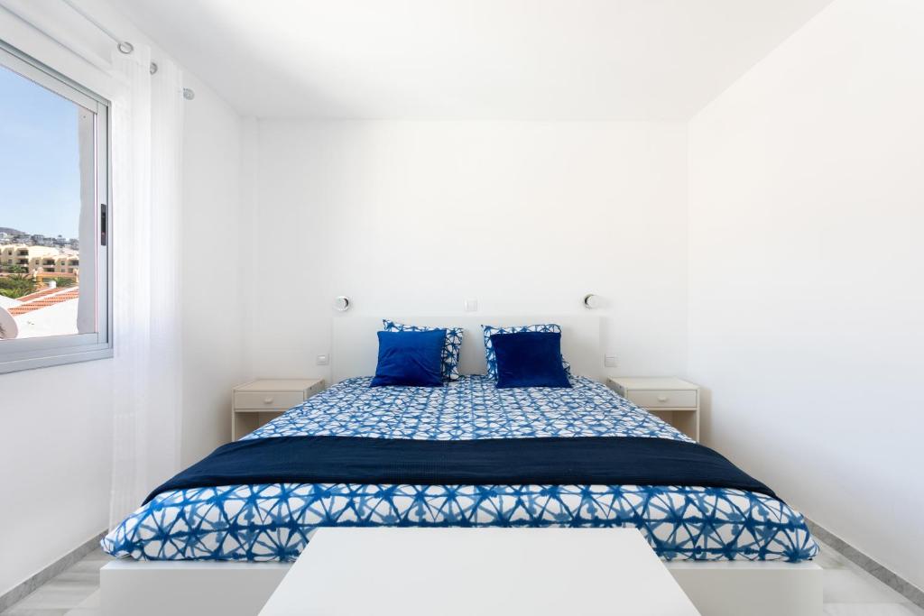 Posteľ alebo postele v izbe v ubytovaní Home2Book Stunning Sea Views Adeje, Wifi & Pool
