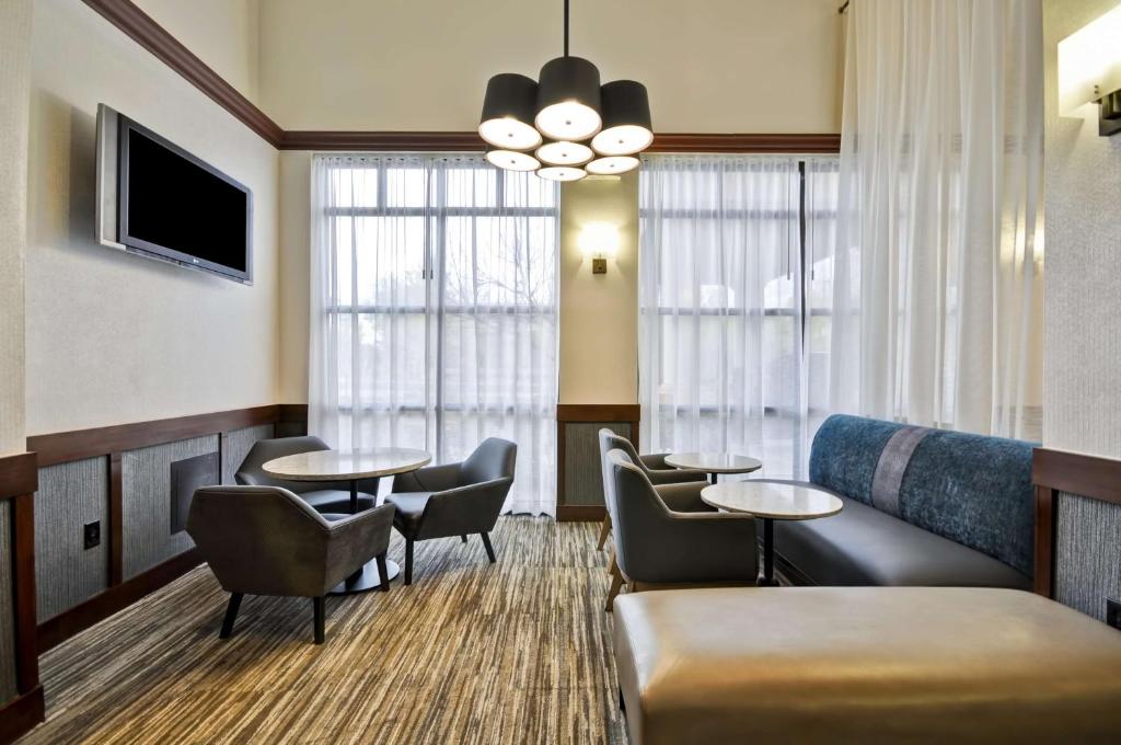 Hyatt Place Albuquerque Uptown photo