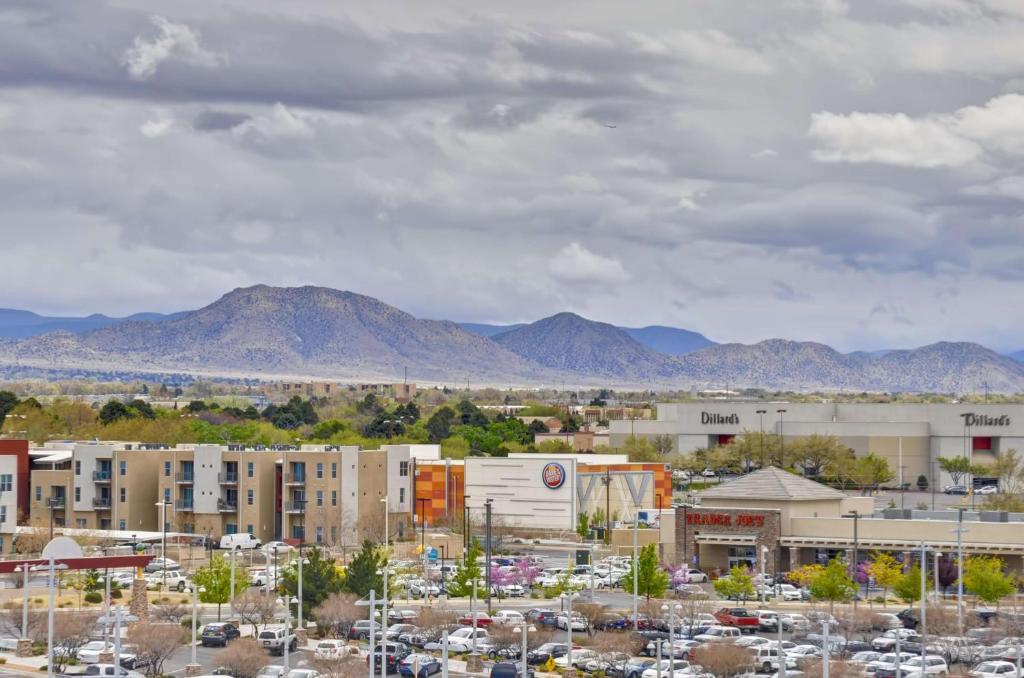 Hyatt Place Albuquerque Uptown photo
