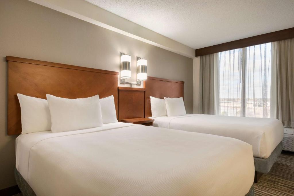 Hyatt Place Chicago Schaumburg - Habitación Doble Con Dos Camas Dobles Y Sofá Cama