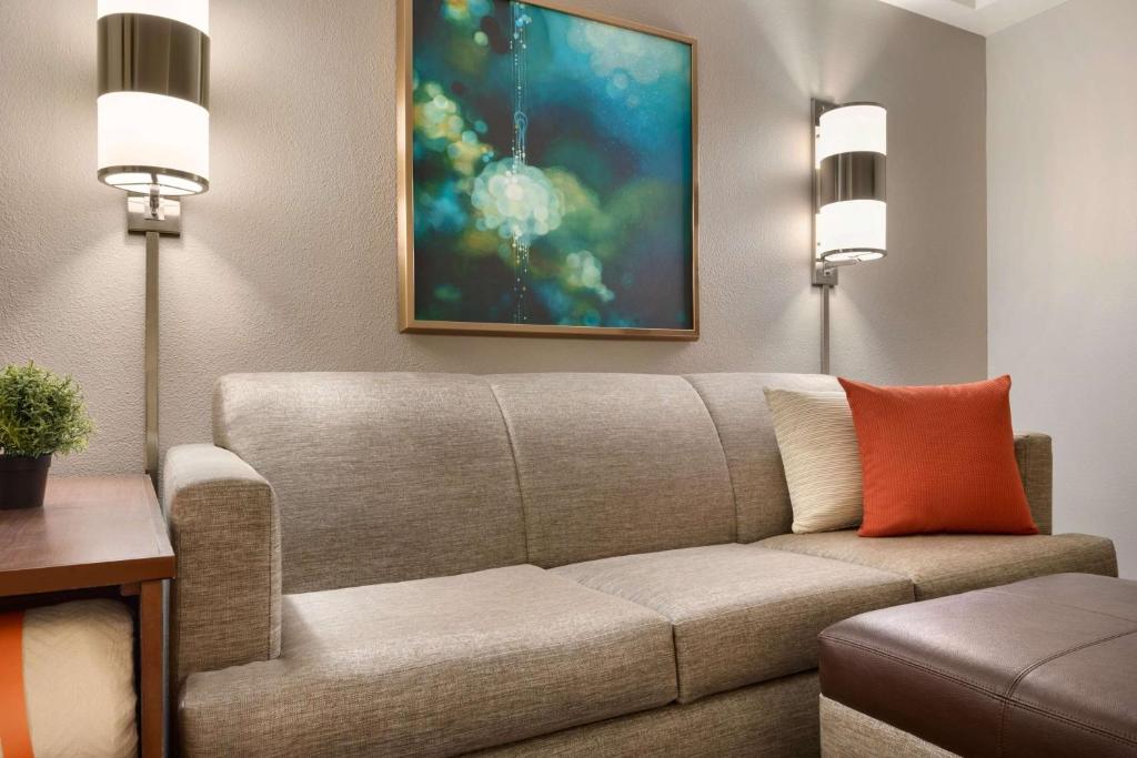 Hyatt Place Chicago Schaumburg - Room King Con Cama Con Sofá Y Bañera Accesible - Acceso A Discapacidad