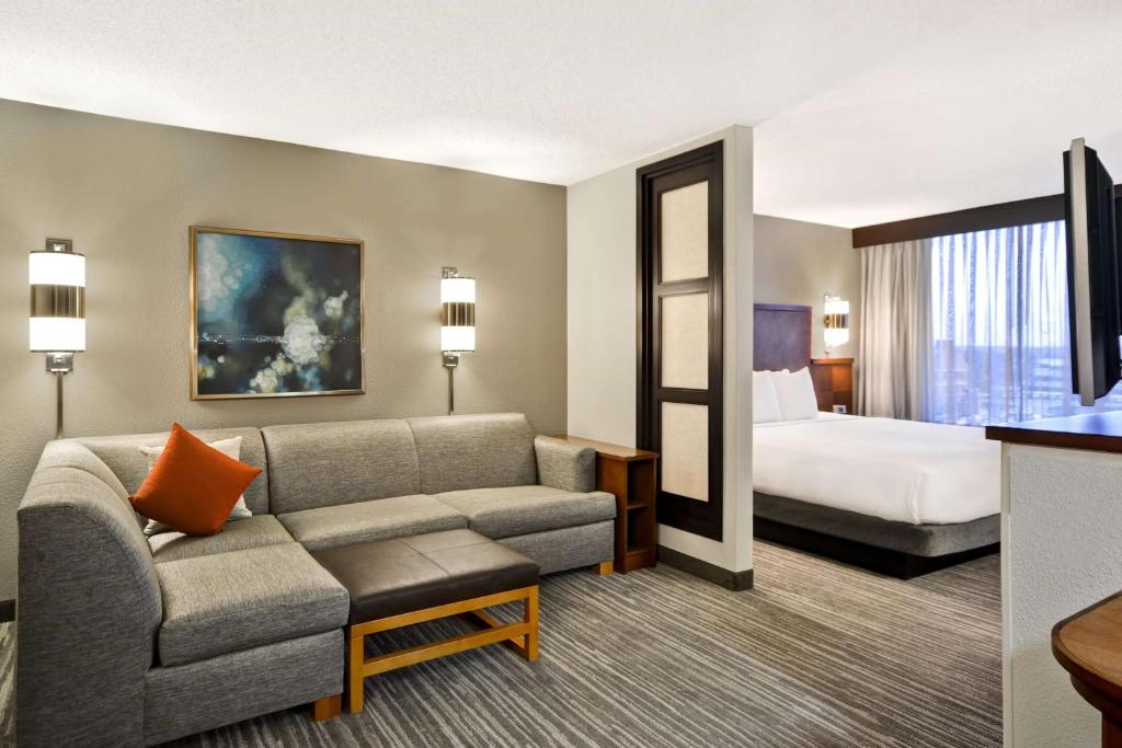 Hyatt Place Columbus Worthington photo