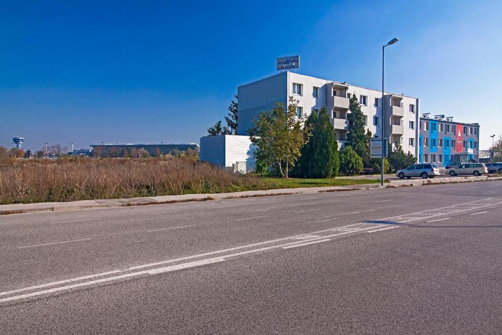 Aviator Garni Hotel Bratislava - Resim 27